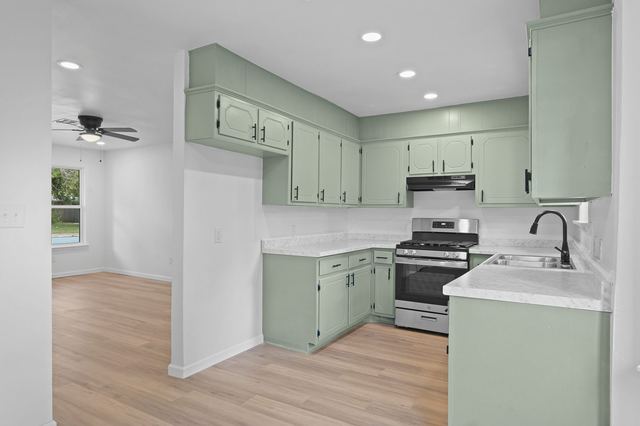 123 W Kent Street - photo 11