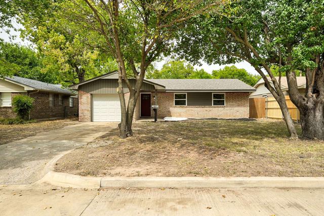 1407 Lakecrest Drive - photo 2