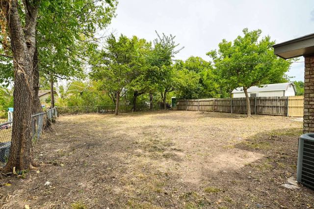 1407 Lakecrest Drive - photo 29