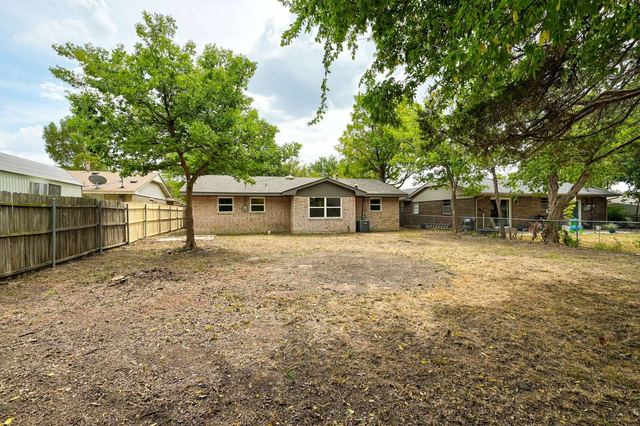1407 Lakecrest Drive - photo 30