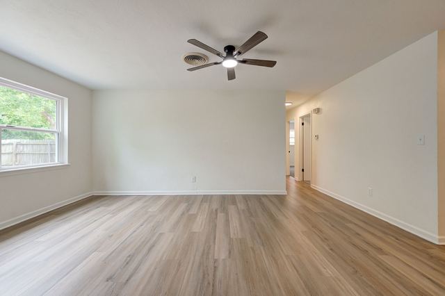 1407 Lakecrest Drive - photo 8