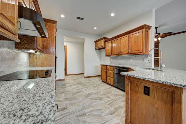 204 Persimmon Ridge Drive, Blanchard, OK 73010 — foto 23