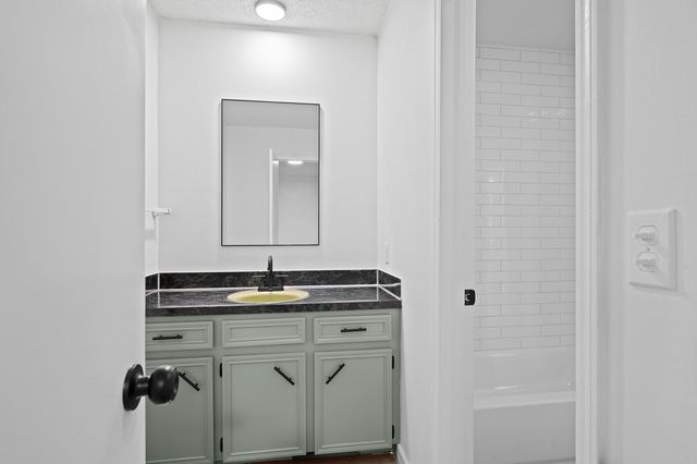 709 N Washington Avenue - photo 26
